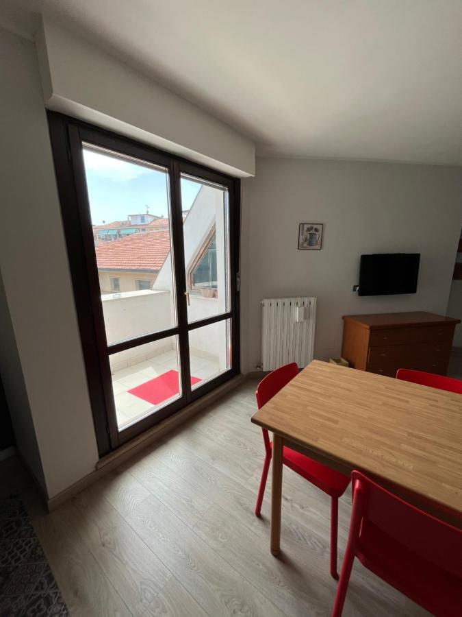 Appartamento Marilyn Monroe 2 San Benedetto del Tronto Ngoại thất bức ảnh
